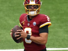 Marcus Mariota saiu da semana 4 lesionado com os Commanders sem Jayden Daniels