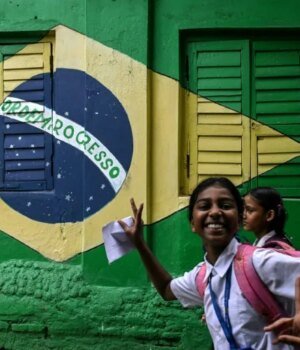 https3A2F2Fmedia.zenfs_.com2Fen2Fafp.com2Fa883ca6d6e853c4fa66a642731e95c1a.jpg