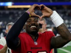 Os Buccaneers surpreenderam os Cowboys com sua primeira vitória na temporada da NFL