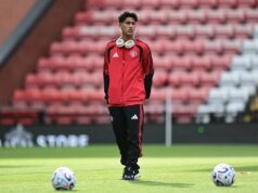 JJ Gabriel treina com treinador pessoal em Barcelona após tentativa de saída do Manchester United