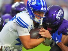 Bear Bachmeier corre para 2 TDs enquanto o número 10 da BYU supera a derrota de LJ Martin para vencer o TCU por 17-10