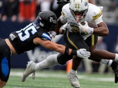 O falecido TD de Trelain Maddox, Duke perdeu o FG, dá aos Yellow Jackets sua primeira vitória no ACC da temporada.