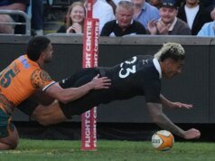 Depois de um primeiro tempo dominante, a Nova Zelândia venceu a Austrália por 43-21 no segundo Bledisloe Rugby Test.