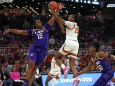 O basquete feminino do Texas terminou em segundo lugar na pesquisa de pré-temporada da SEC