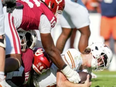 Texas QB Arch Manning lança duas interceptações importantes em uma derrota impressionante para Oklahoma