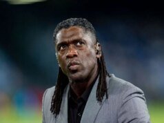 Seedorf volta ao futebol como técnico do Corinthians