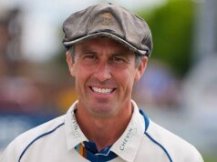 O experiente capitão do Derbyshire, Madsen, assinou um novo contrato