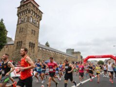 As viagens foram interrompidas porque 30.000 pessoas deverão participar da Meia Maratona de Cardiff
