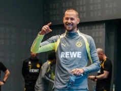 Os jogadores se preparam antes do jogo da Liga dos Campeões