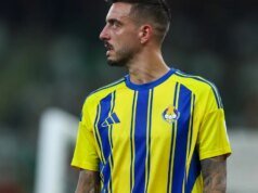 O ex-atacante do Real Madrid Joselu Al Sailier trocou Colon por uma mudança
