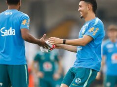 Arthur Dias aprecia estreia na Seleção e relembra lágrimas na convocação