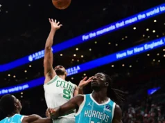 Os Celtics vencem o Hornets por 114-93 e avançam para 3-0 no jogo da pré-temporada