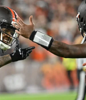 https3A2F2Fmedia.zenfs_.com2Fen2Fcleveland_browns_wire_usa_today_sports_articles_7242Feed64a3bf.webp