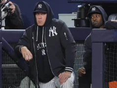Assista Aaron Judge dos Yankees praticando rebatidas antes das decisões da escalação do ALDS