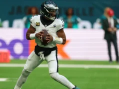 Mike Florio convocou a NFL após a revelação da lesão estranha de Jalen Hurts, dos Eagles