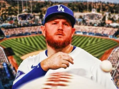 O rebatedor dos Dodgers, Max Muncie, participa de protesto contra LA no buraco 2-0 do NLCS