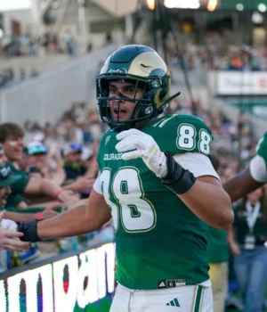 https3A2F2Fmedia.zenfs_.com2Fen2Fcollege_football_news_7252F080a4eedf7c39892757536e38ab75693.jp_.webp