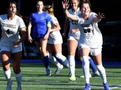 Foto: Trumbull vs. Darien High School futebol feminino