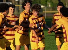 Foto: O futebol masculino de South Windsor venceu East Hartford