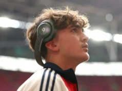 Max Daumann dá vermelho direto ‘difícil’ para Inglaterra Sub-19 x EUA