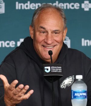 https3A2F2Fmedia.zenfs_.com2Fen2Fgameday_carolina_1742F654318efa1ff2319f11a29ad23ad7d04.jpg