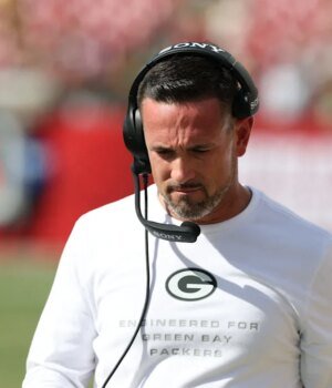 https3A2F2Fmedia.zenfs_.com2Fen2Fgameday_chitown_9842Fc559fb46f14ee139dbc78118cb5386a0.jpg