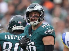Ertz retorna a Londres enquanto a linha ofensiva dos Eagles muda
