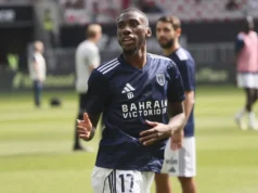 O lateral do Mali, Adama Kamara, prolongou o seu contrato com o Paris FC