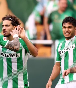 https3A2F2Fmedia.zenfs_.com2Fen2Fget_spanish_football_news_articles_4032Ff0efa0cb0c31c747a1c45c.webp