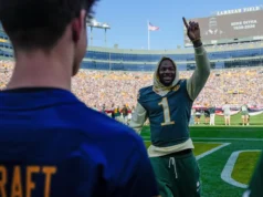 Packers All-Pro Micah Parsons explicou por que ainda não está praticando