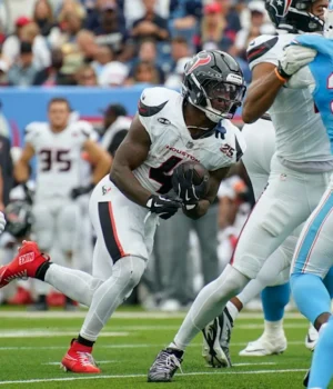 https3A2F2Fmedia.zenfs_.com2Fen2Fhouston_texans_wire_usa_today_sports_articles_5482Ff55d4cf2c99.webp