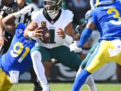 Qual é a programação de jogos da NFL TV de hoje? Quem vai jogar Sunday Night Football esta noite?