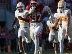 Por que o tackle do WR Radarious Jackson foi uma jogada que mudou a temporada do futebol do Tennessee