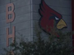 Jogo de futebol americano Bellaire x Lamar High School cancelado devido a infecção generalizada de funcionários, diz HISD