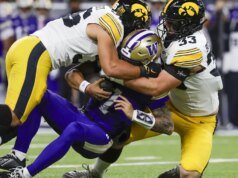 A lacuna física de Washington aumentou na derrota de Iowa