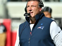 4 Patriots Game Ball Mike Vrabel concedido após vitória sobre o Bills