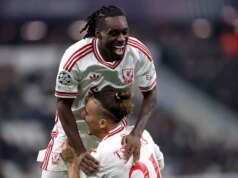 🚨 Brentford-Liverpool XI: Ronald Araujo começa!