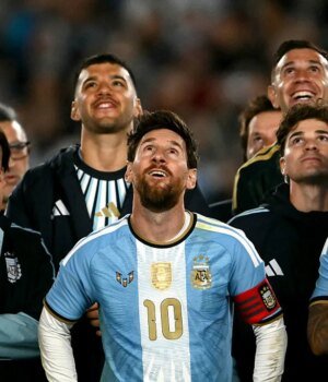 https3A2F2Fmedia.zenfs_.com2Fen2Fonefootball_articles_8022Fa2537ec0fd72b91c9d3232ce22a00022.jpg