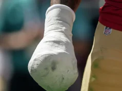 Patrick Willis inspirou 49ers DE Romello Height a jogar com a mão quebrada