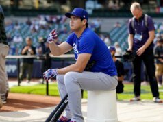 Os Dodgers estão com Shohei Ohtani, que está saudável o suficiente para jogar