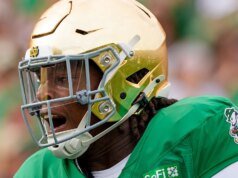 Foi mais um sábado bobo para o terceiro colocado do futebol Notre Dame