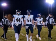 Staten perdeu um jogo de futebol para o rival Cascade