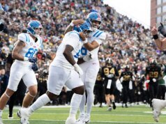 Onde Ole Miss foi classificado na pesquisa de futebol universitário após uma vitória sobre Vanderbilt