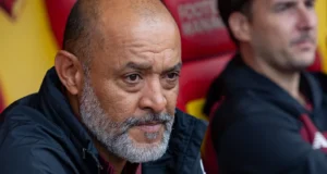 West Ham United olha para o favorito dos fãs de 47 anos como treinador: Nuno deveria estar preocupado com o seu futuro?
