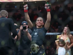 Natalia Silva sagrou-se campeã peso mosca feminino no UFC 332 enquanto Valentina Shevchenko emite alerta