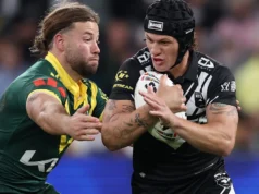 Kalin Ponga será submetido a uma cirurgia após quebrar a mão na abertura da Copa do Mundo da Rugby League