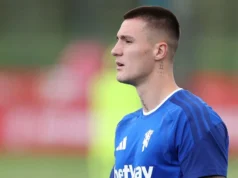 O Man United enfrenta uma crise de lesões enquanto Cescow e dois defensores não viajam para o confronto com o Leeds