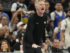 Steve Kerr, do Warriors, dá atualizações sobre a lesão grave de Kristaps Porzingis enquanto ele permanece afastado dos gramados
