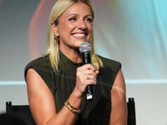 Rebecca Lowe se juntou à equipe de transmissão da Copa do Mundo Feminina da Netflix