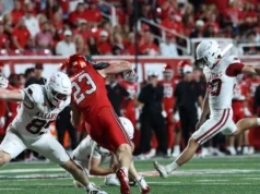 O ex-Vol Arkansas enfrentará o Tennessee no futebol